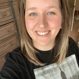 Meet your Posher, Alyssa